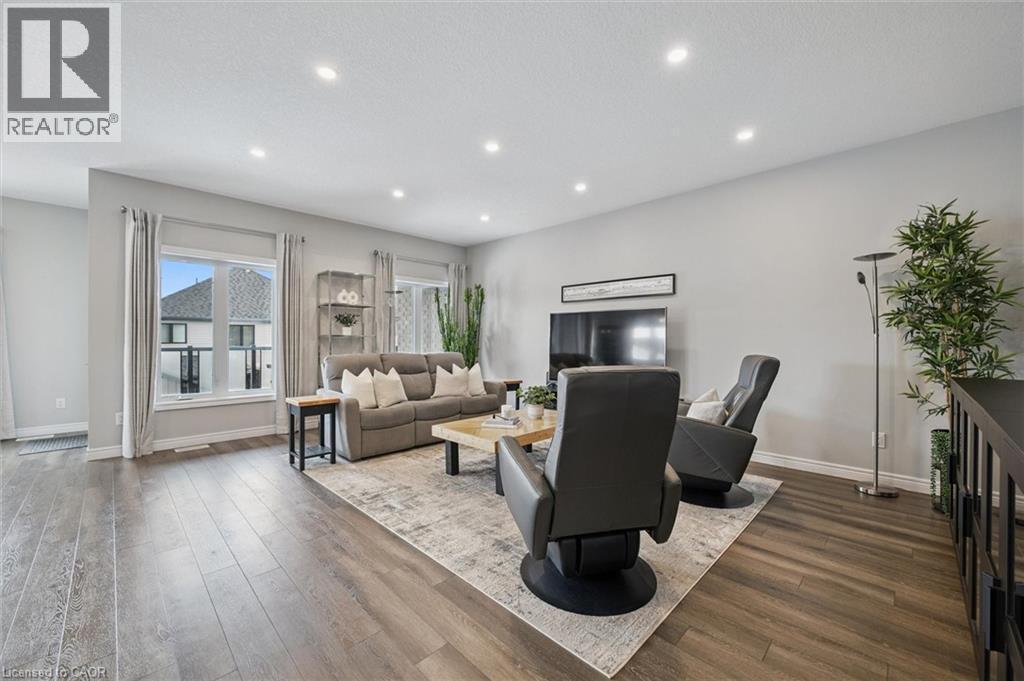 












211 WATER Street

,
St. Jacobs,




Ontario
N0B2N0

