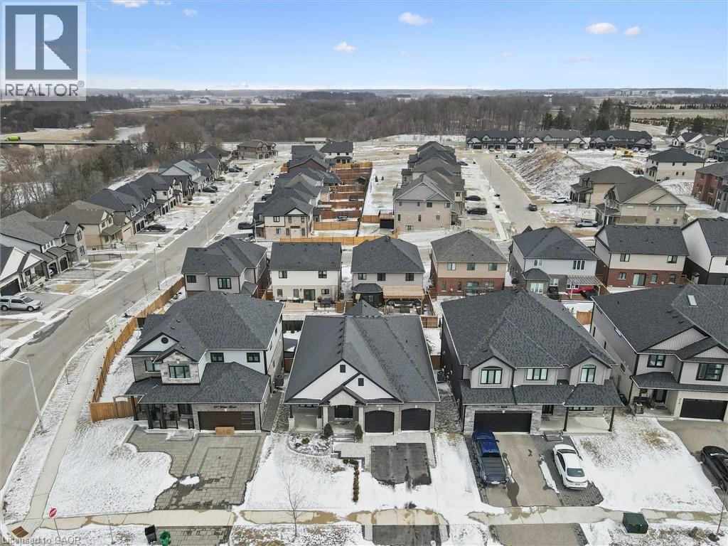 












211 WATER Street

,
St. Jacobs,




Ontario
N0B2N0

