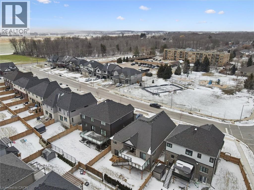 












211 WATER Street

,
St. Jacobs,




Ontario
N0B2N0

