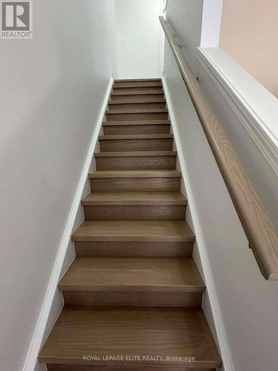 












48 - 350 DUNDAS STREET S

,
Cambridge,




Ontario
N1R5S2

