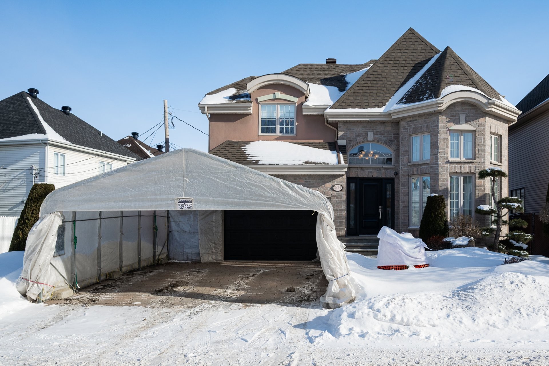 









2491


Rue Dalbis

,
Laval (Chomedey),




QC
H7T2Z9

