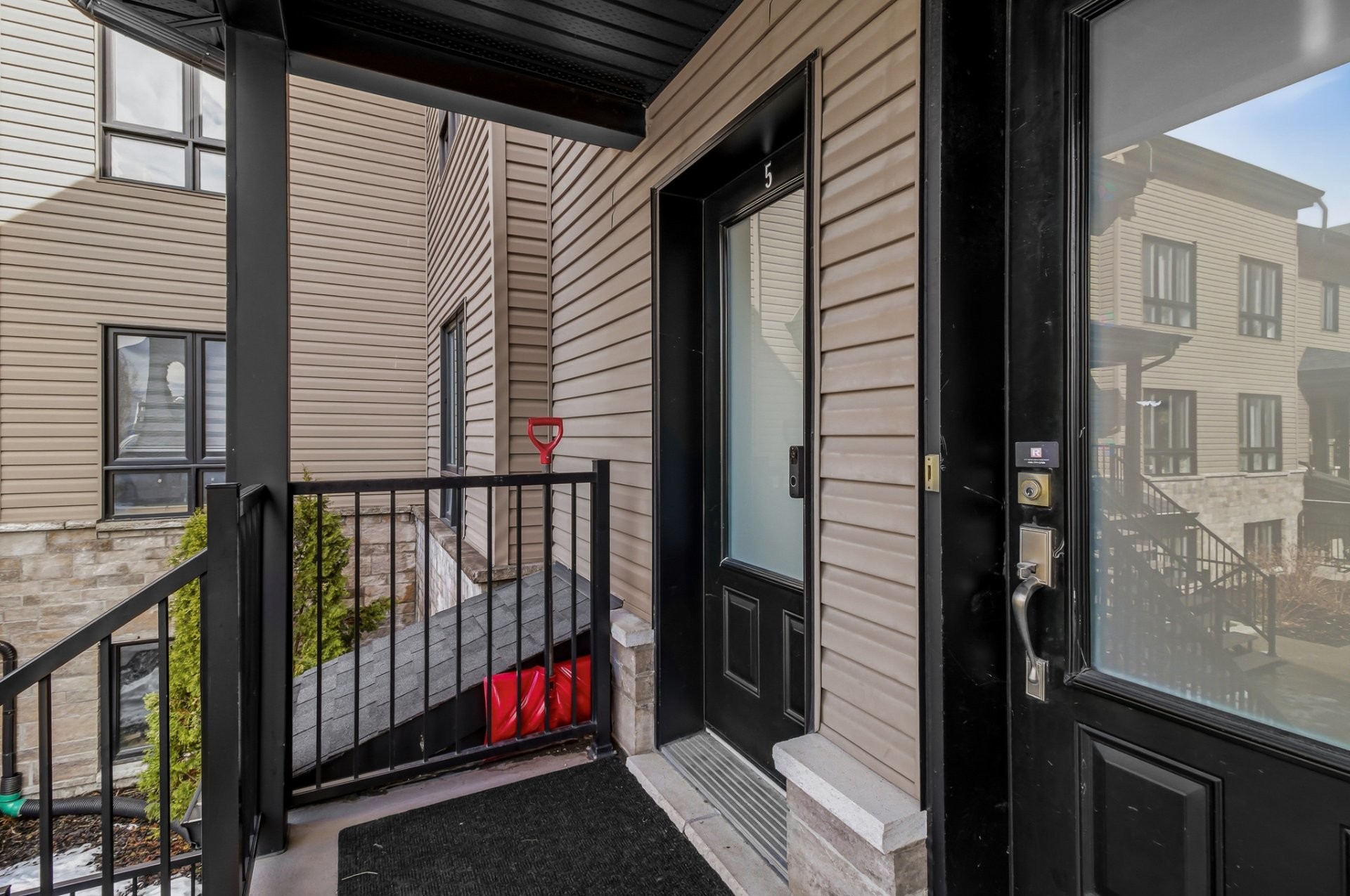 









772


Rue de la Volière

, 5,
Granby,




QC
J2J0J3

