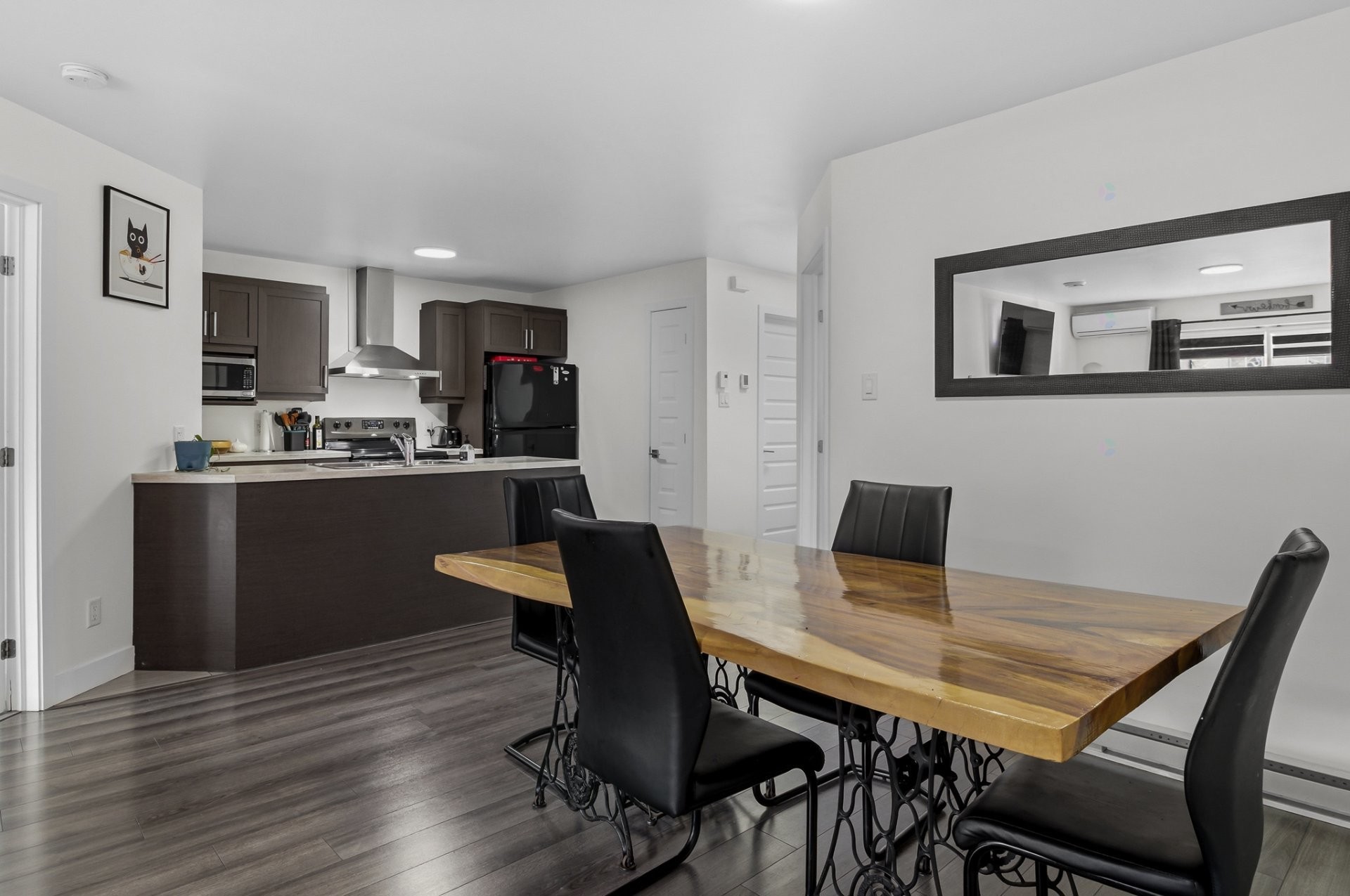 









772


Rue de la Volière

, 5,
Granby,




QC
J2J0J3

