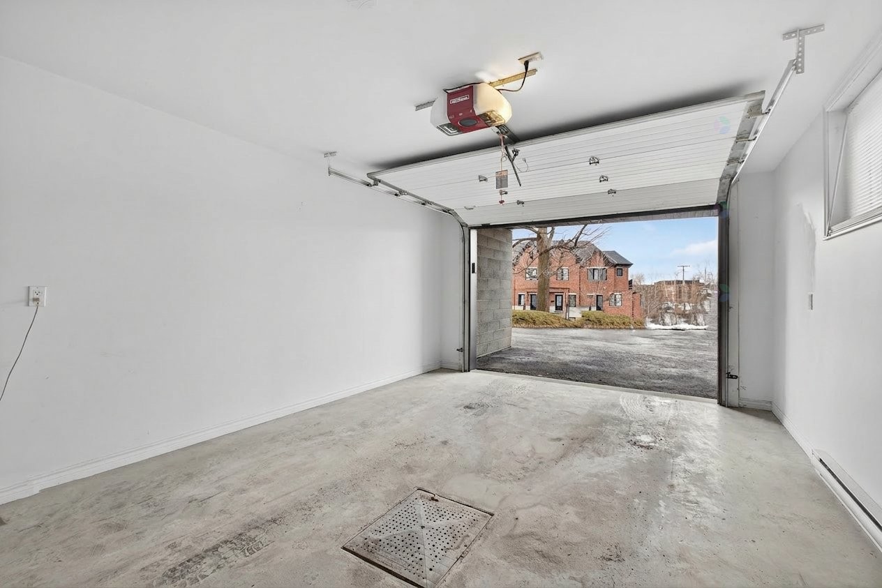 









843


Rue du Chardonnay

,
Sherbrooke (Les Nations),




QC
J1L0C3

