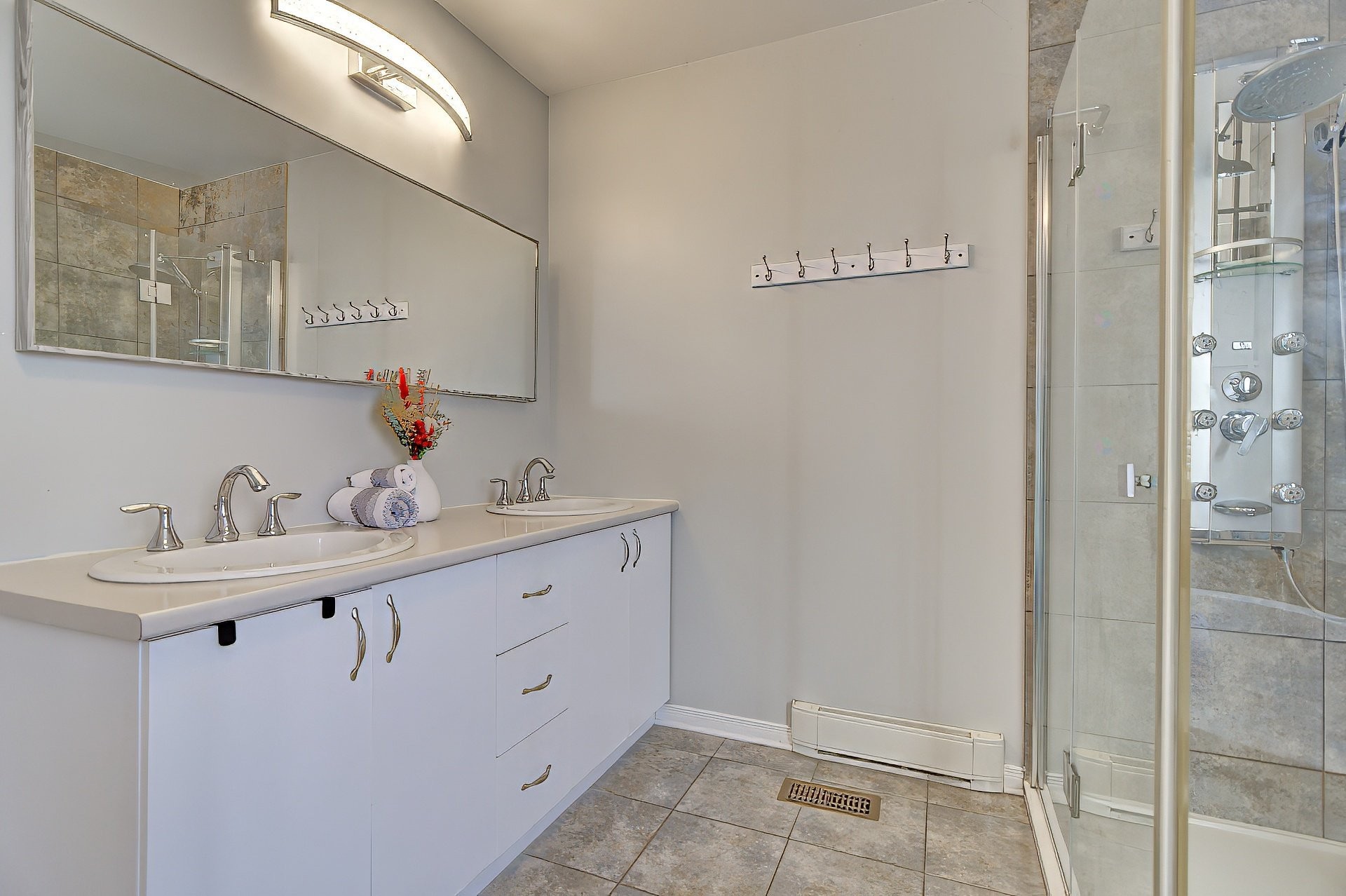 









8


Rue de la Seine

,
Candiac,




QC
J5R6Y1

