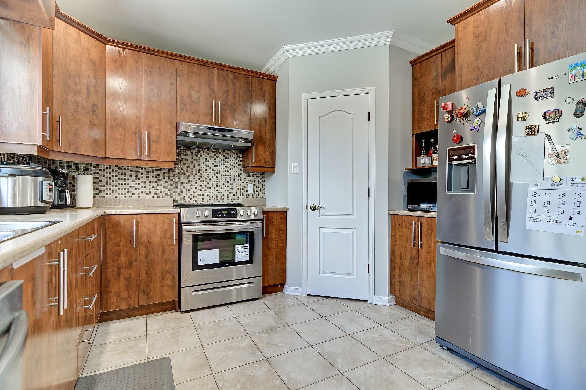 









8


Rue de la Seine

,
Candiac,




QC
J5R6Y1

