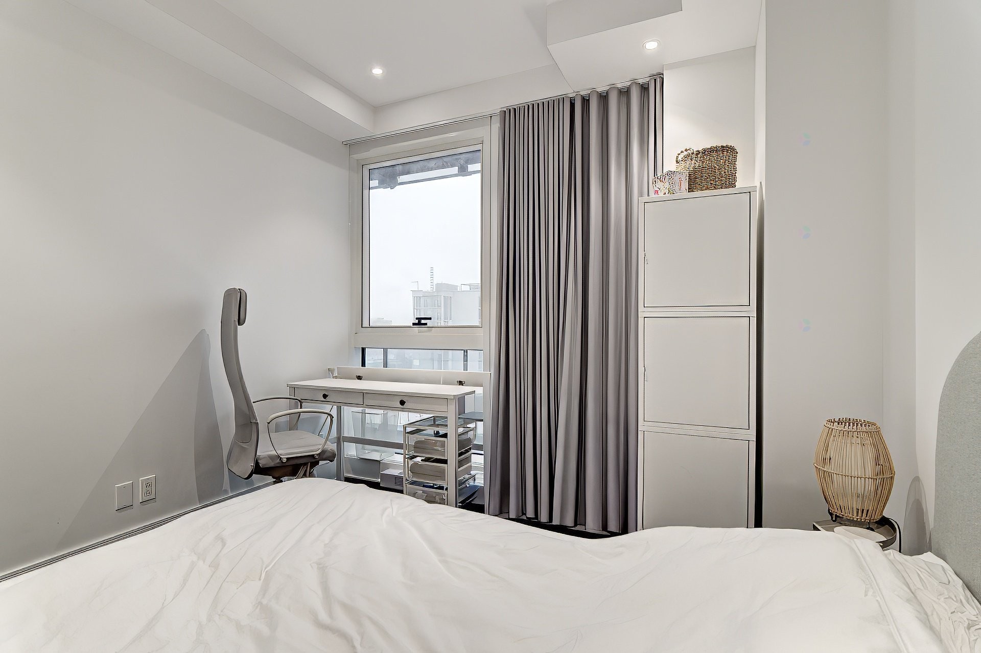 









1188


Av. Union

, 2009,
Montréal (Ville-Marie),




QC
H3B3A7

