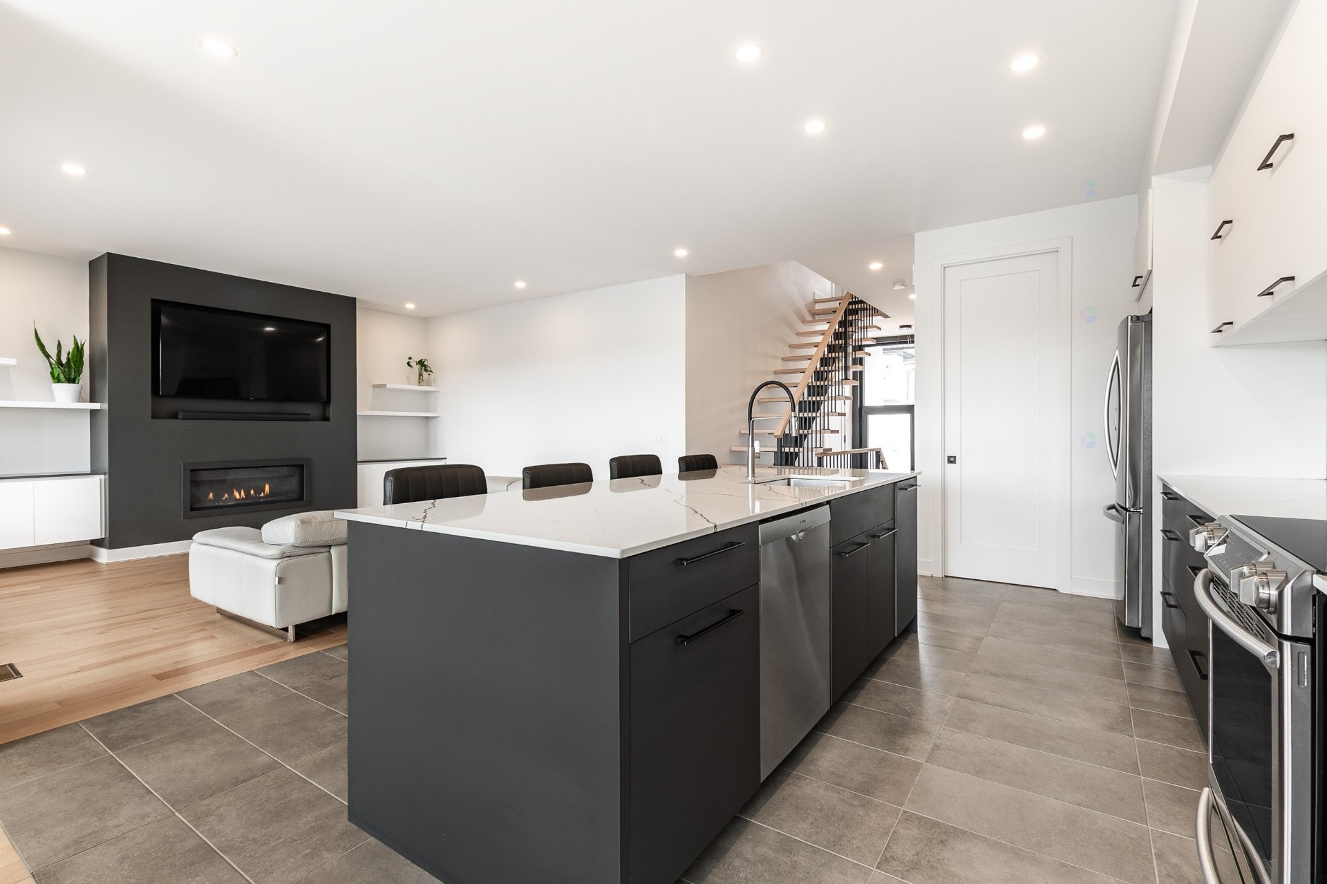 









59


Rue de l'Aigle

,
Carignan,




QC
J3L7J5

