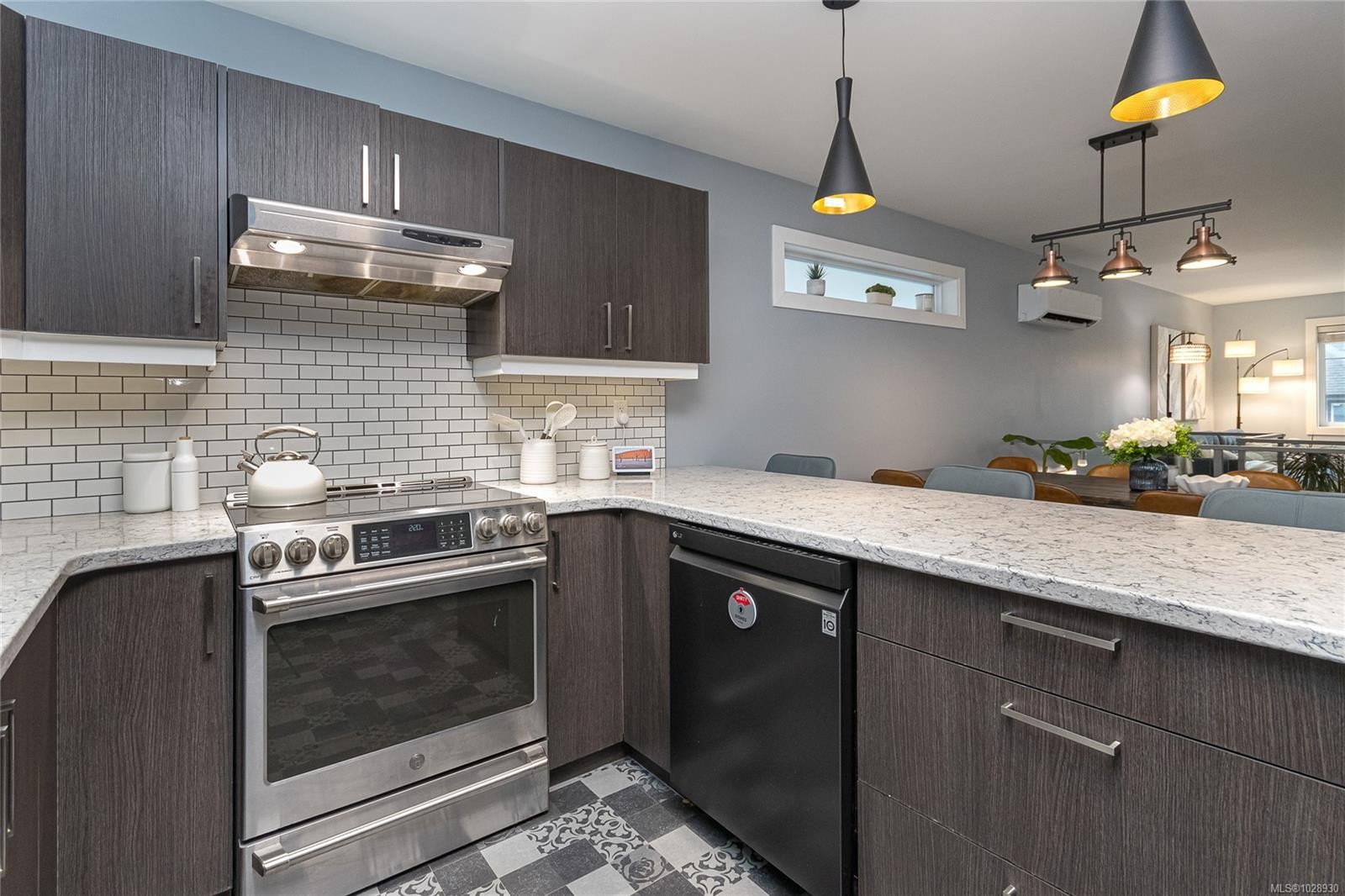 









1004


Guenter

Pl,
Langford,




BC
V9C 0G8

