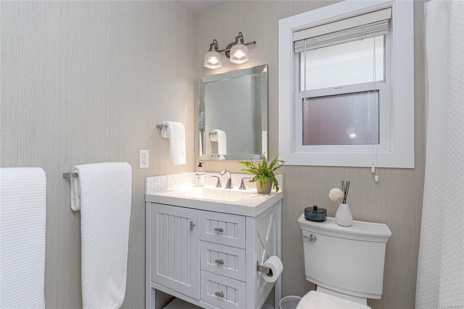 









1004


Guenter

Pl,
Langford,




BC
V9C 0G8

