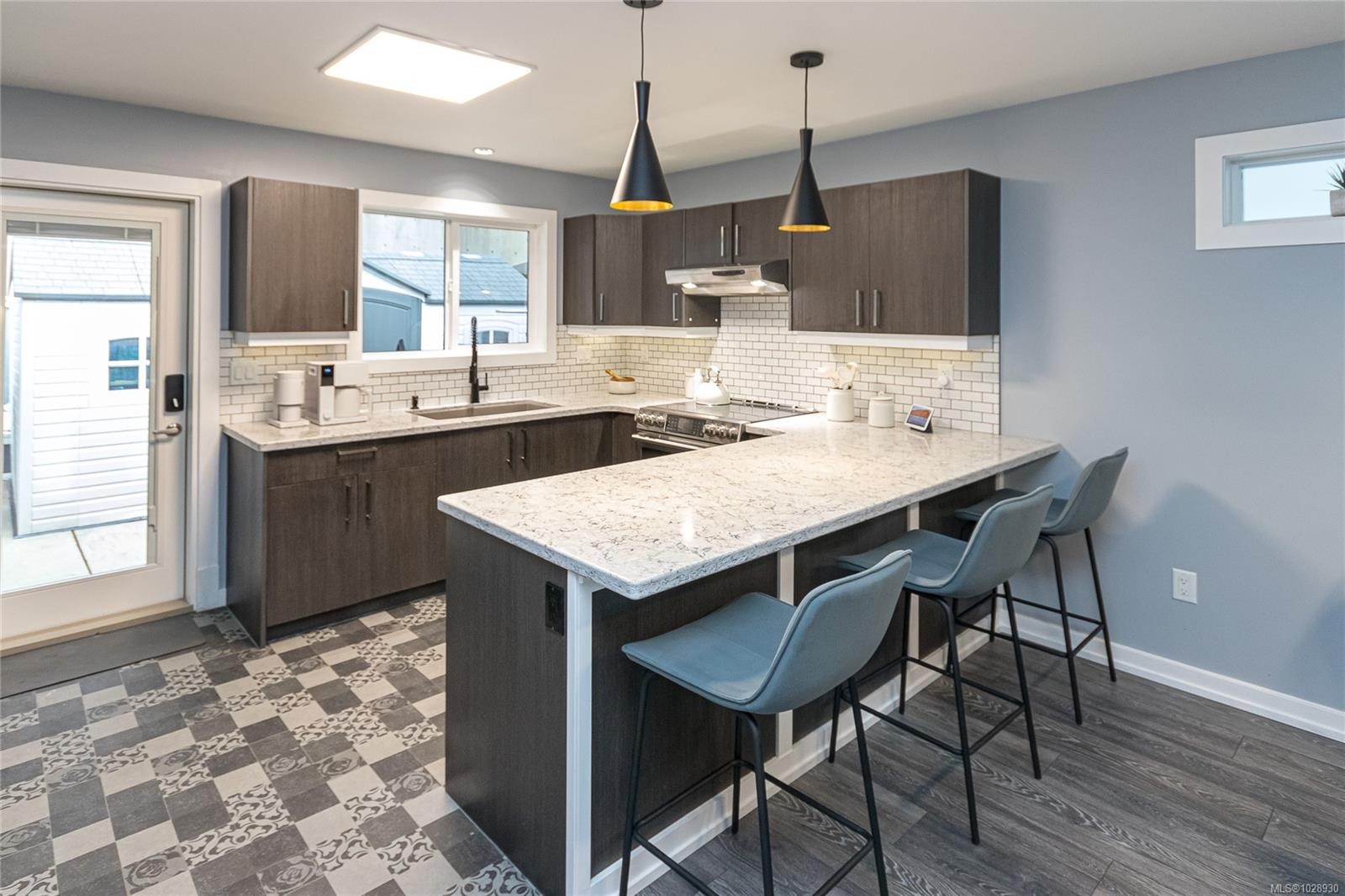 









1004


Guenter

Pl,
Langford,




BC
V9C 0G8

