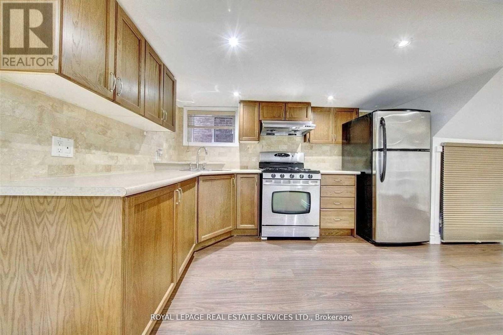 












LOWER - 87 DAWES ROAD

,
Toronto,




Ontario
M4C5B2

