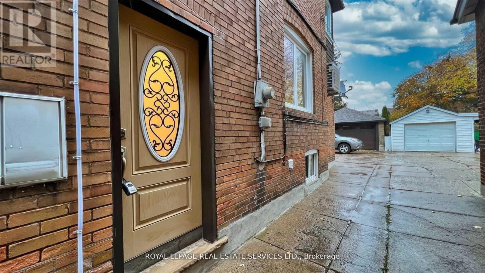 












LOWER - 87 DAWES ROAD

,
Toronto,




Ontario
M4C5B2

