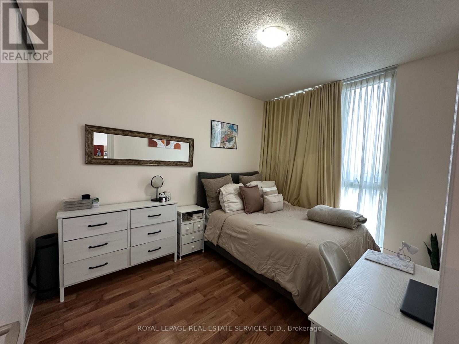 












917 - 339 RATHBURN ROAD W

,
Mississauga,




Ontario
L5B0K6

