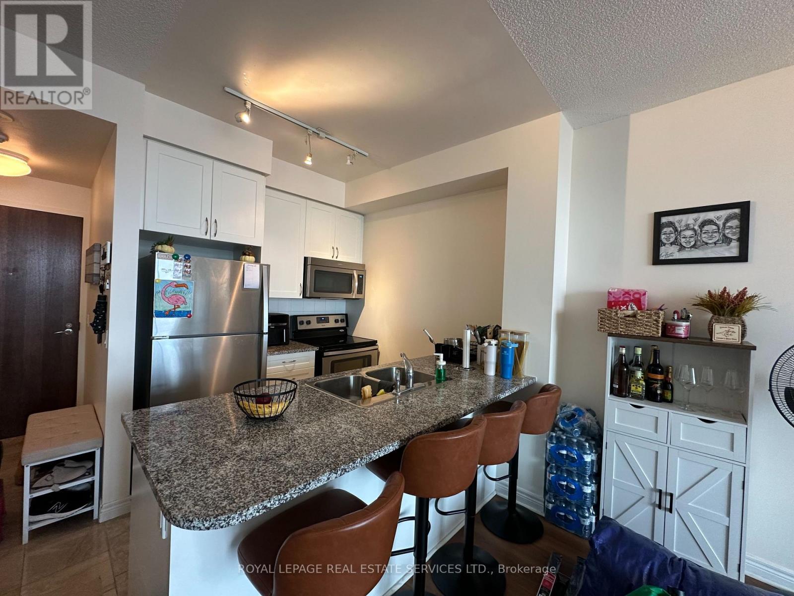 












917 - 339 RATHBURN ROAD W

,
Mississauga,




Ontario
L5B0K6

