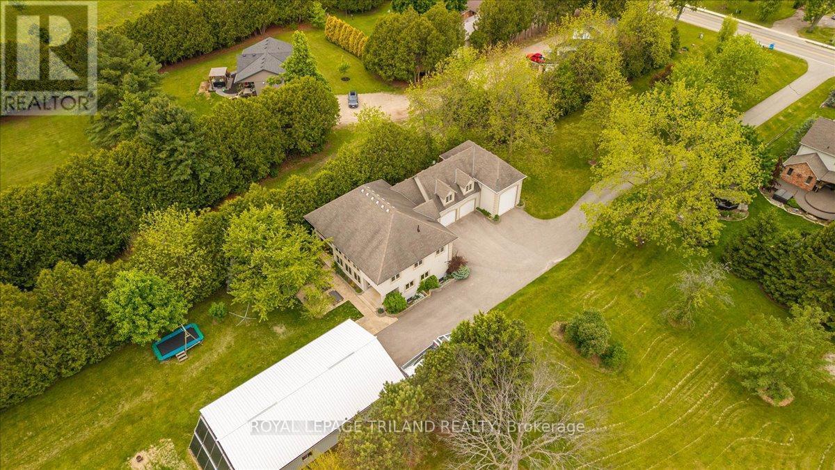 












3115 NAPPERTON DRIVE

,
Adelaide Metcalfe,




Ontario
N7G3H8

