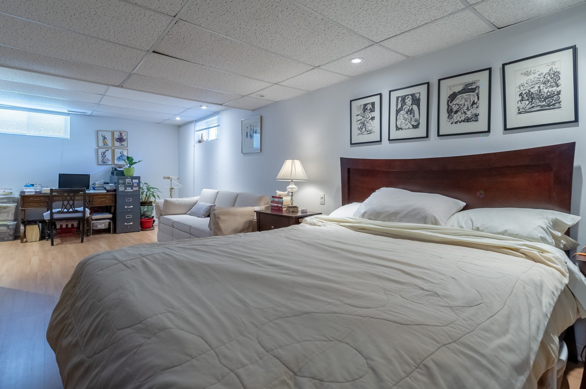 









1620


Crois. Rousseau

,
Brossard,




QC
J4X1S7

