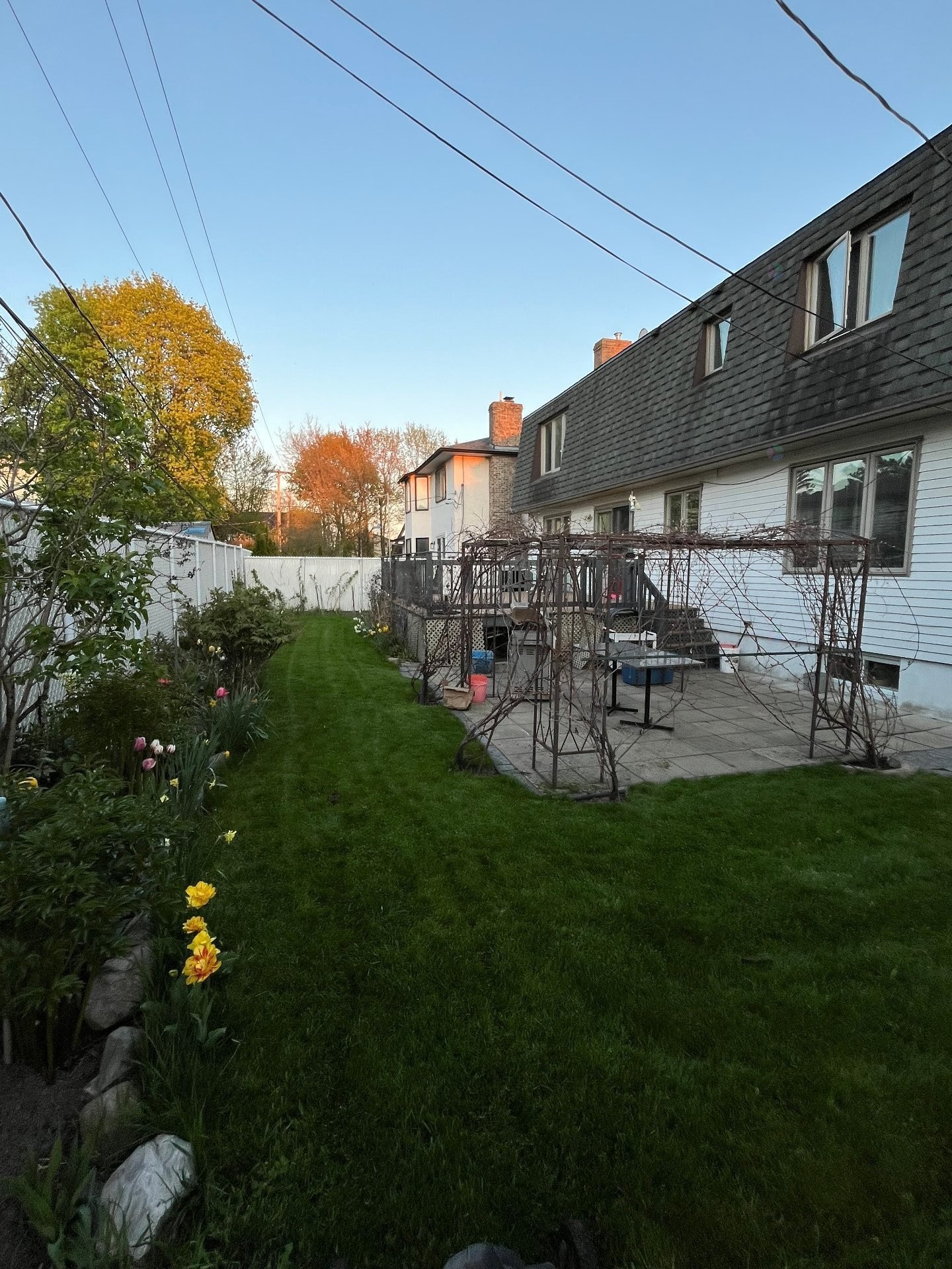 









1620


Crois. Rousseau

,
Brossard,




QC
J4X1S7

