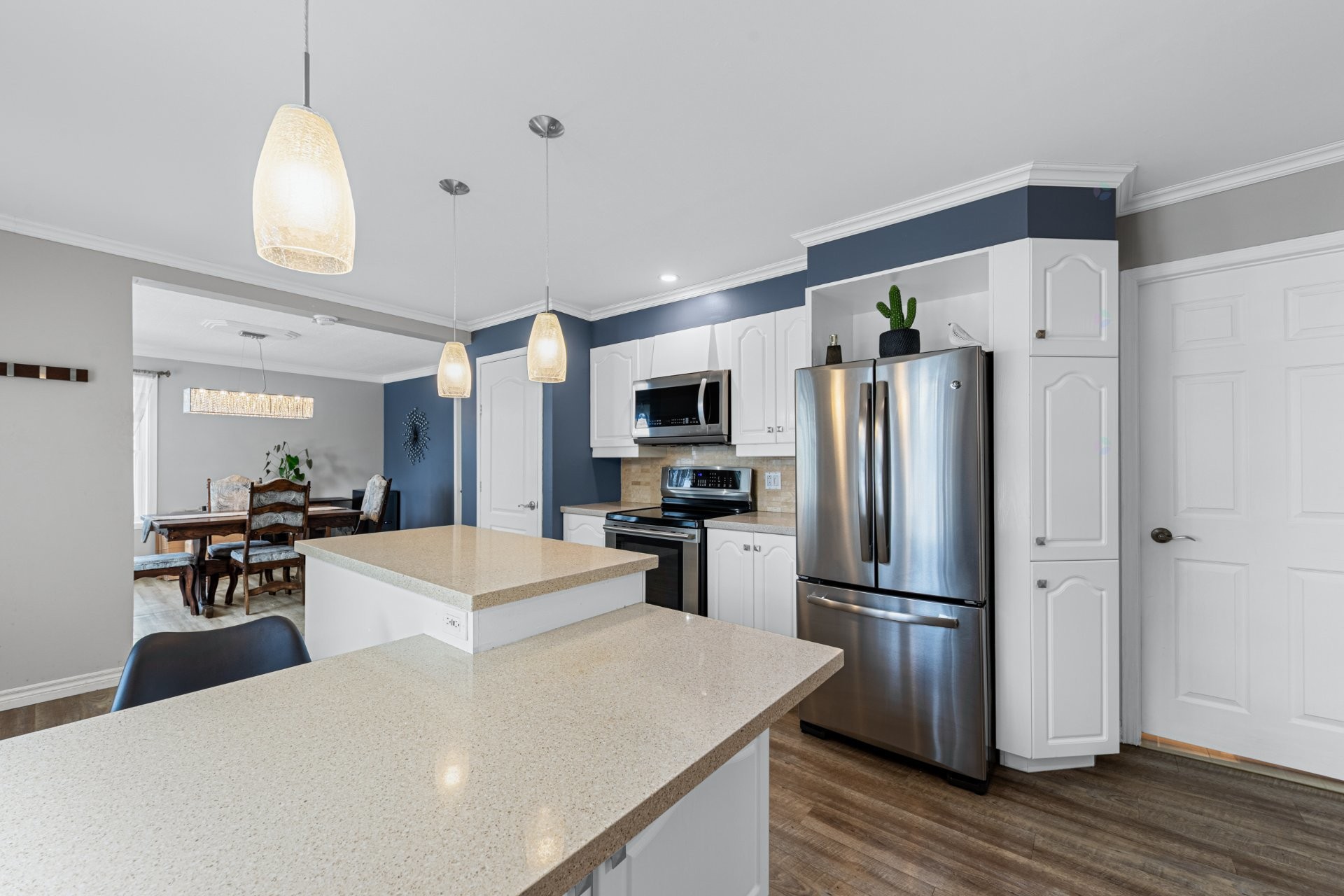 









1536


Rue Lemieux

,
Saint-Jean-sur-Richelieu,




QC
J2W2B9

