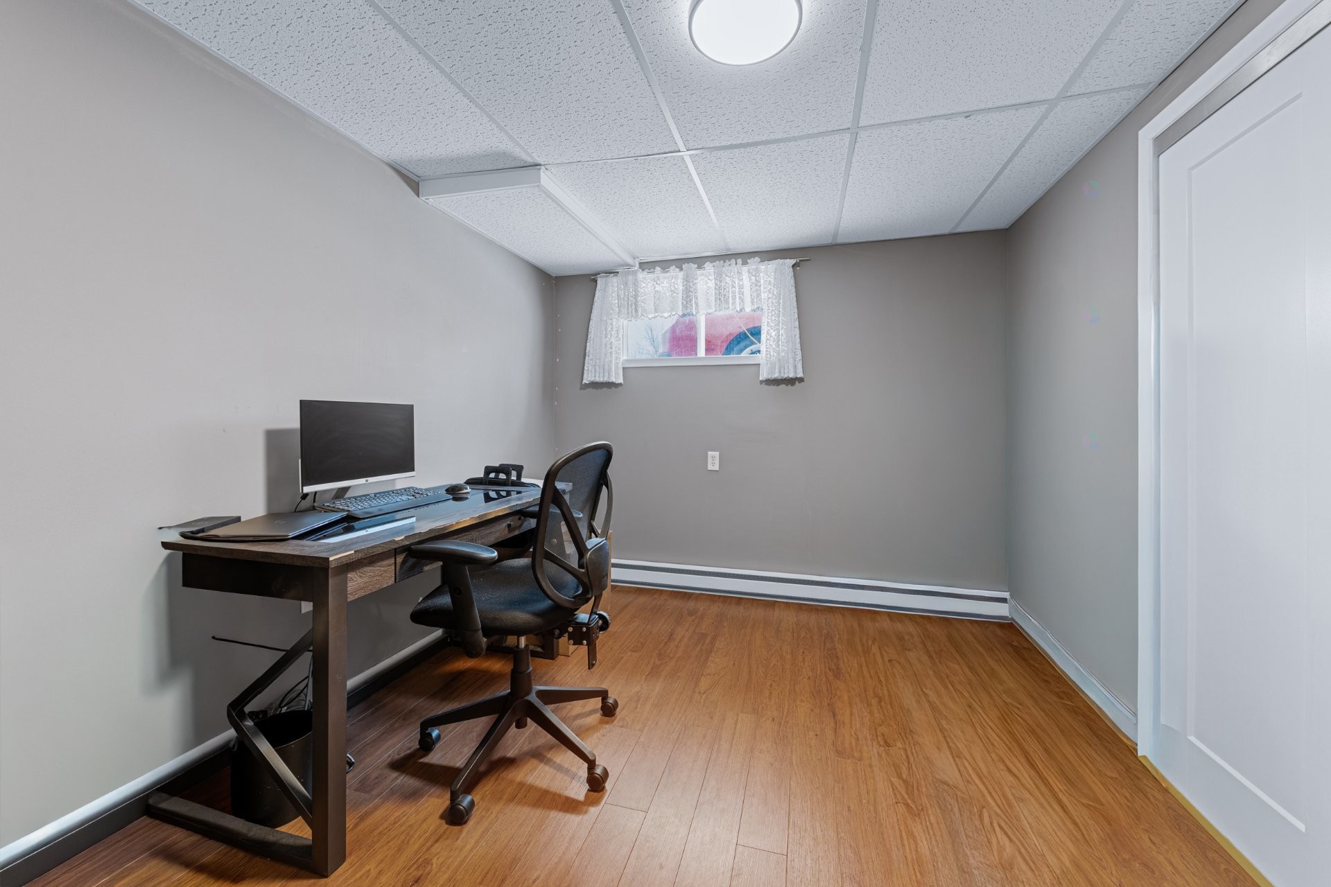 









1536


Rue Lemieux

,
Saint-Jean-sur-Richelieu,




QC
J2W2B9

