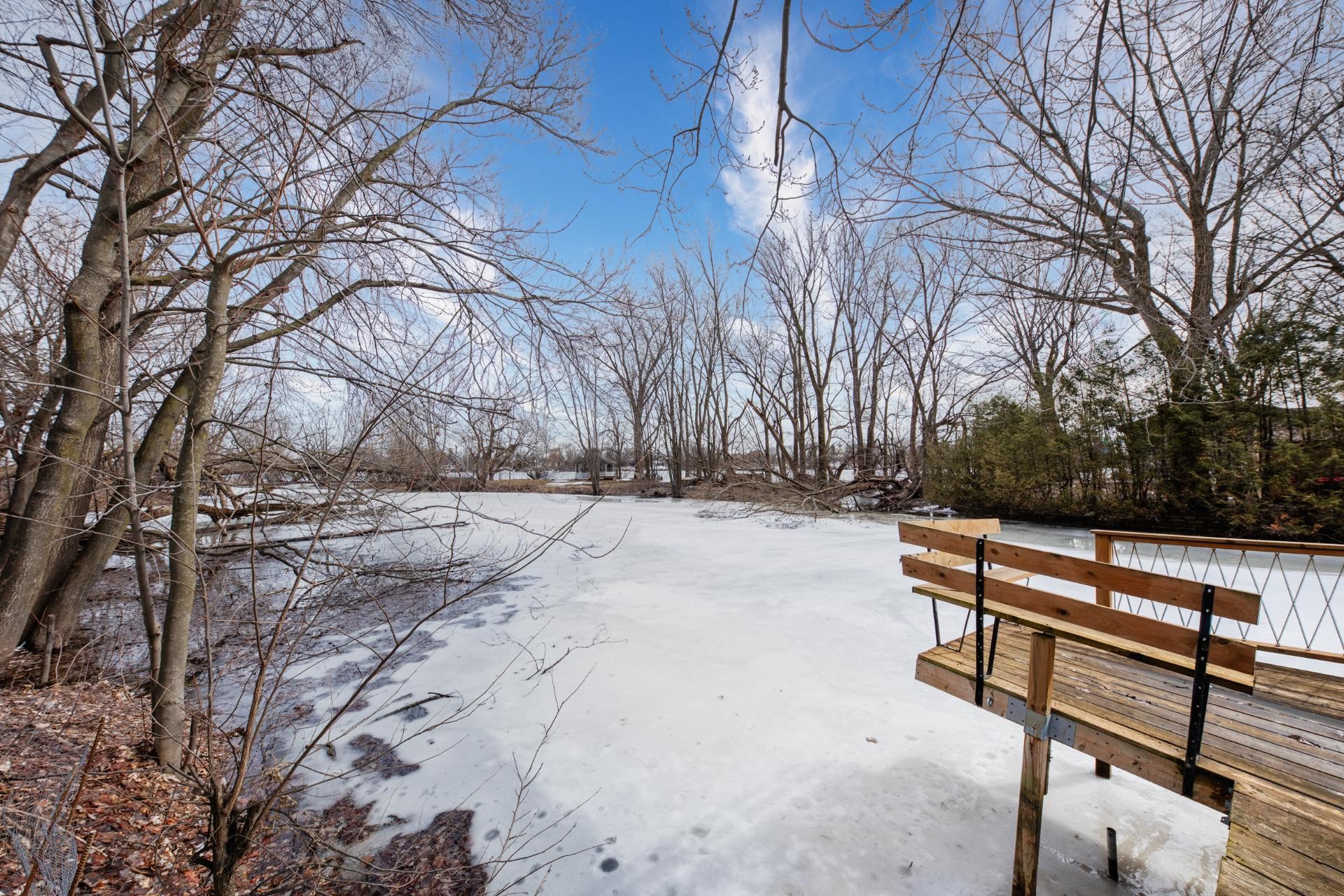 









1536


Rue Lemieux

,
Saint-Jean-sur-Richelieu,




QC
J2W2B9

