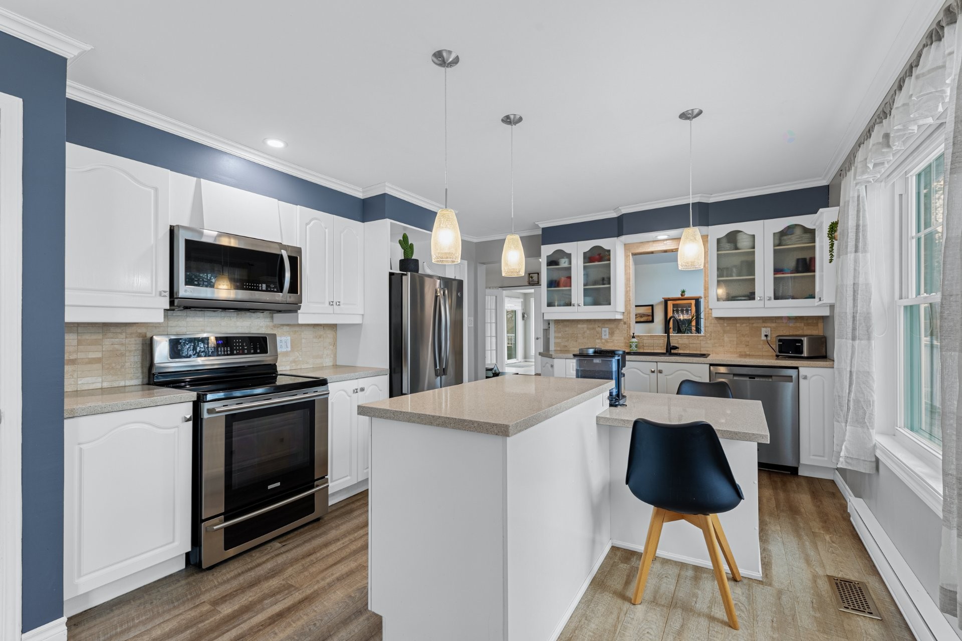 









1536


Rue Lemieux

,
Saint-Jean-sur-Richelieu,




QC
J2W2B9

