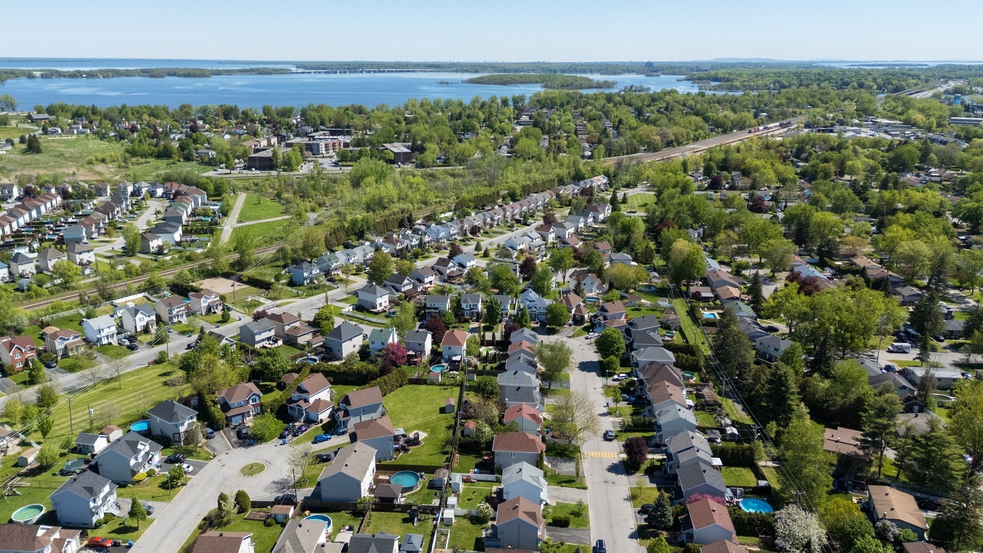 









157


Rue des Merisiers

,
Vaudreuil-Dorion,




QC
J7V9S9

