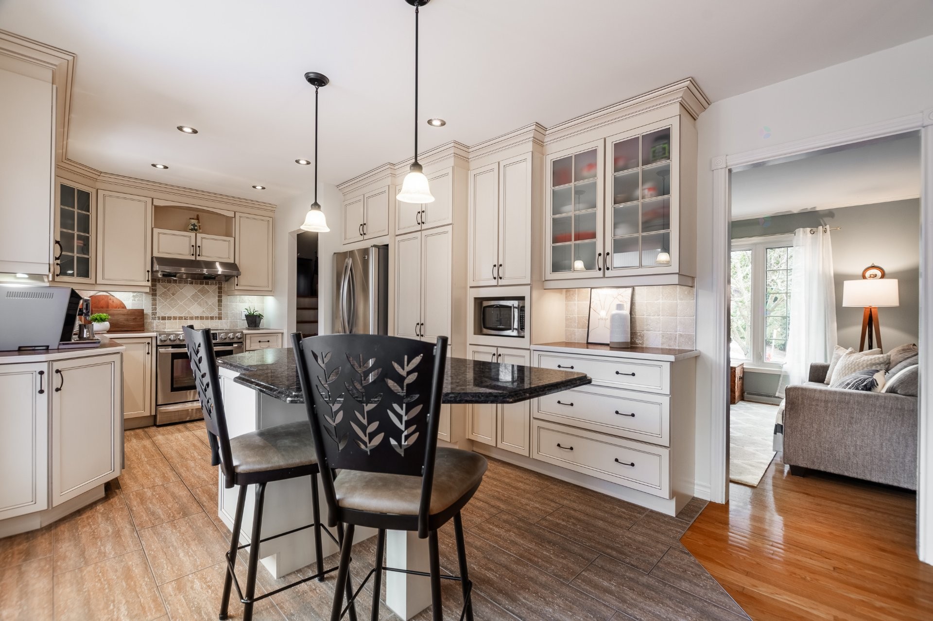 









161


Rue Townshend

,
Saint-Bruno-de-Montarville,




QC
J3V1K7

