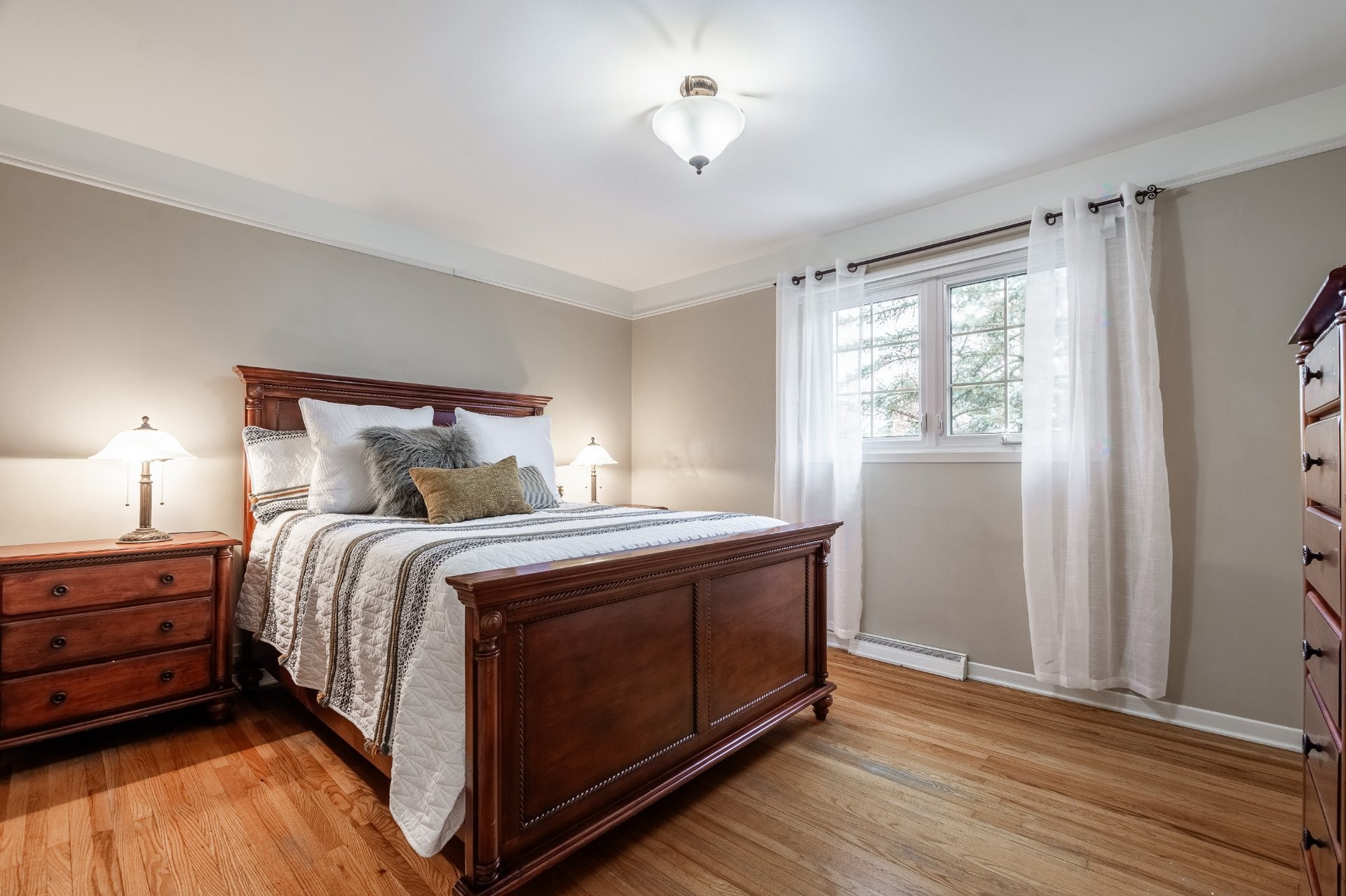









161


Rue Townshend

,
Saint-Bruno-de-Montarville,




QC
J3V1K7

