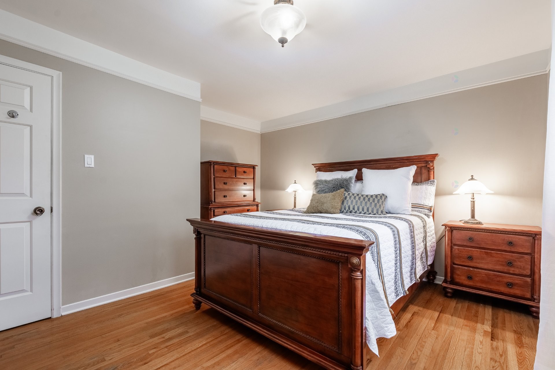 









161


Rue Townshend

,
Saint-Bruno-de-Montarville,




QC
J3V1K7

