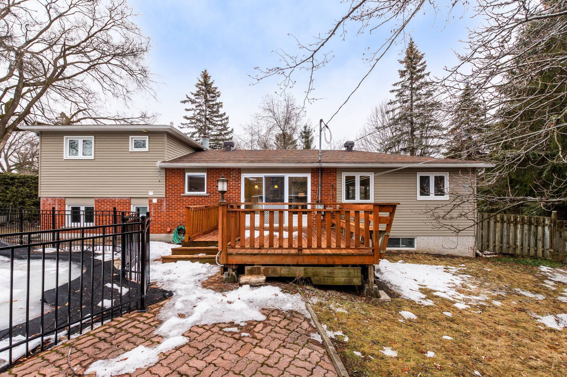









161


Rue Townshend

,
Saint-Bruno-de-Montarville,




QC
J3V1K7

