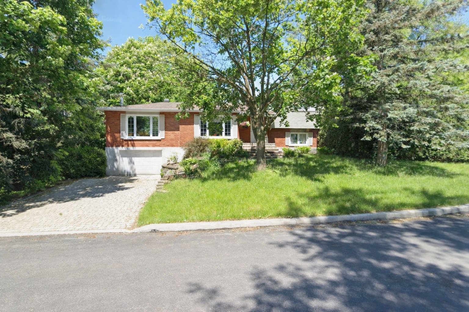 









161


Rue Townshend

,
Saint-Bruno-de-Montarville,




QC
J3V1K7

