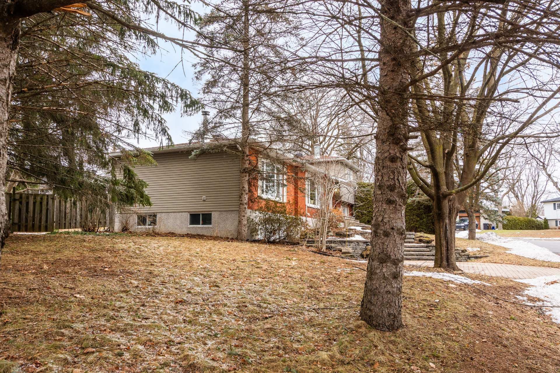 









161


Rue Townshend

,
Saint-Bruno-de-Montarville,




QC
J3V1K7

