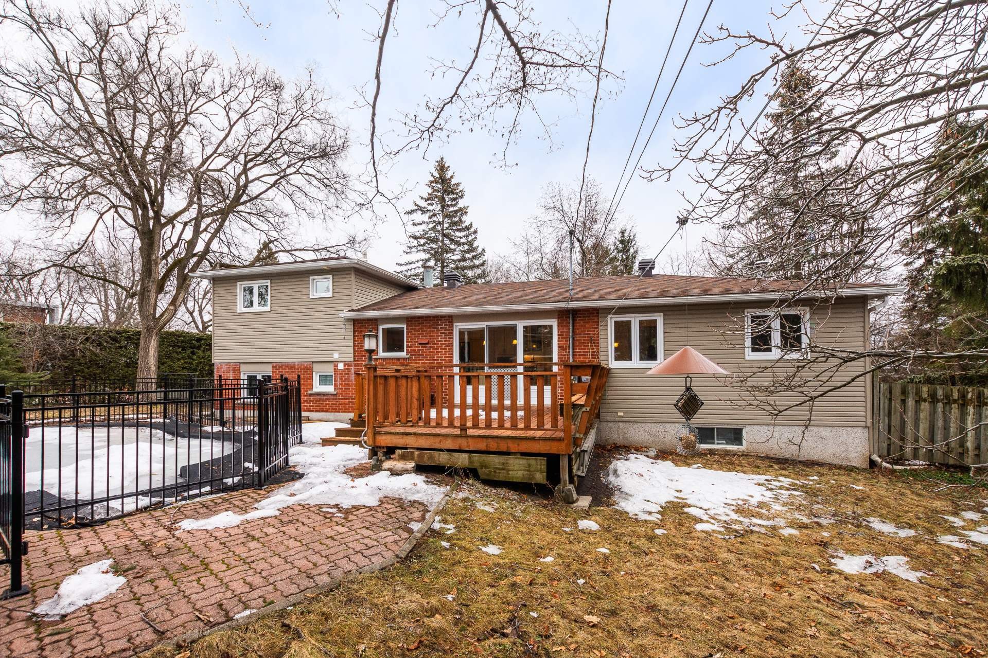









161


Rue Townshend

,
Saint-Bruno-de-Montarville,




QC
J3V1K7


