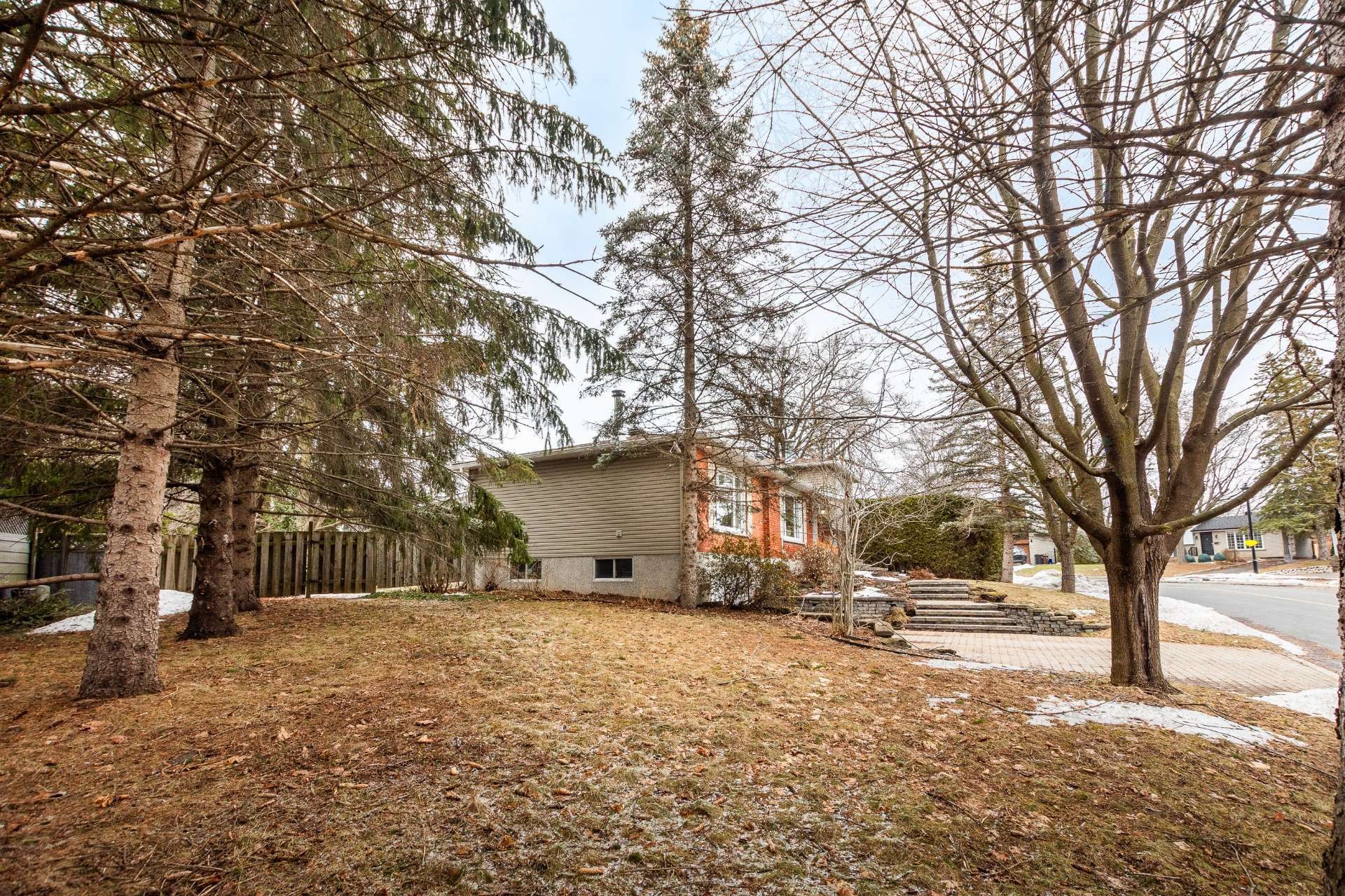 









161


Rue Townshend

,
Saint-Bruno-de-Montarville,




QC
J3V1K7

