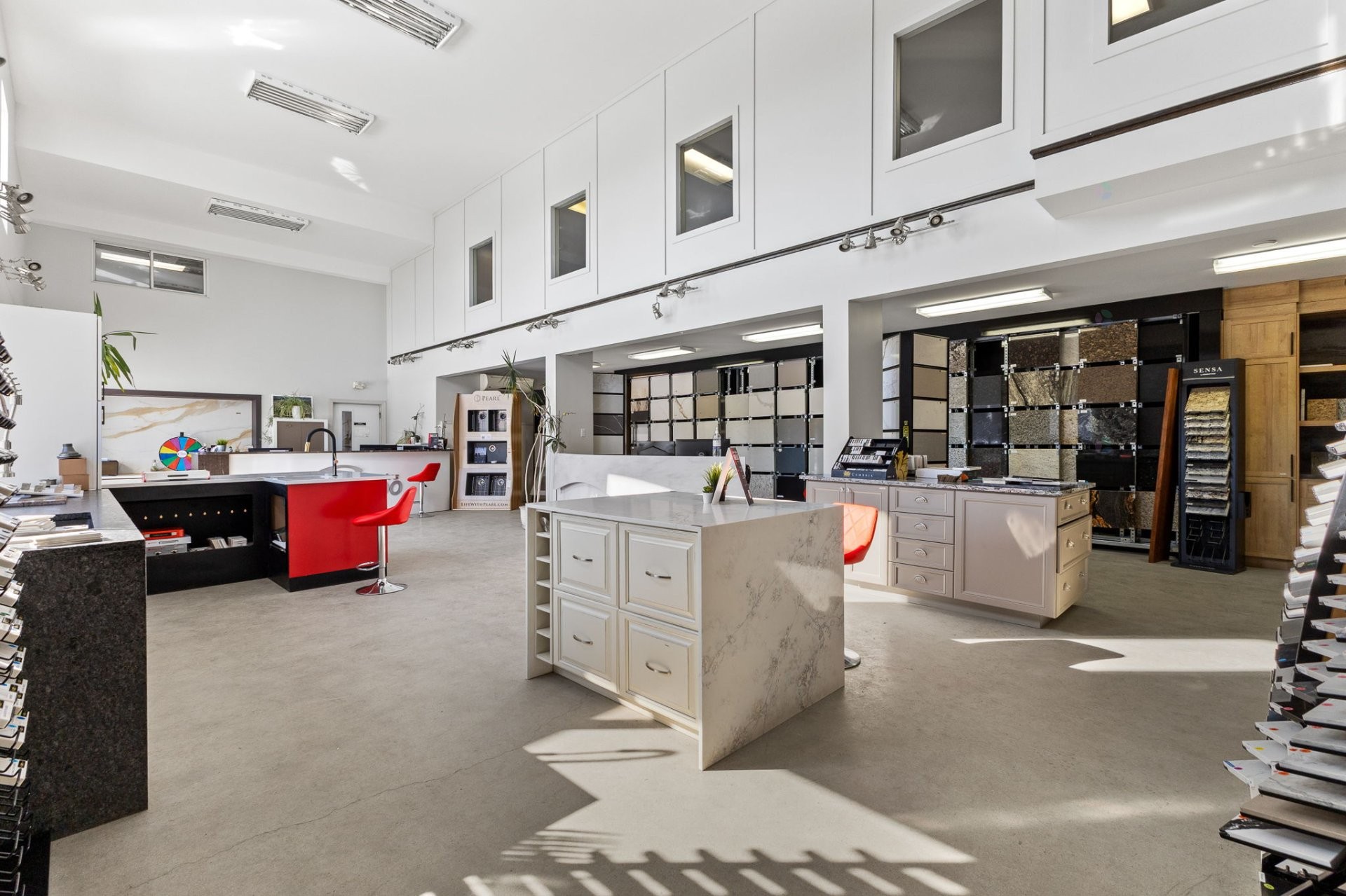 









183


Boul. de l'Aéroport

,
Gatineau (Gatineau),




QC
J8R3X2

