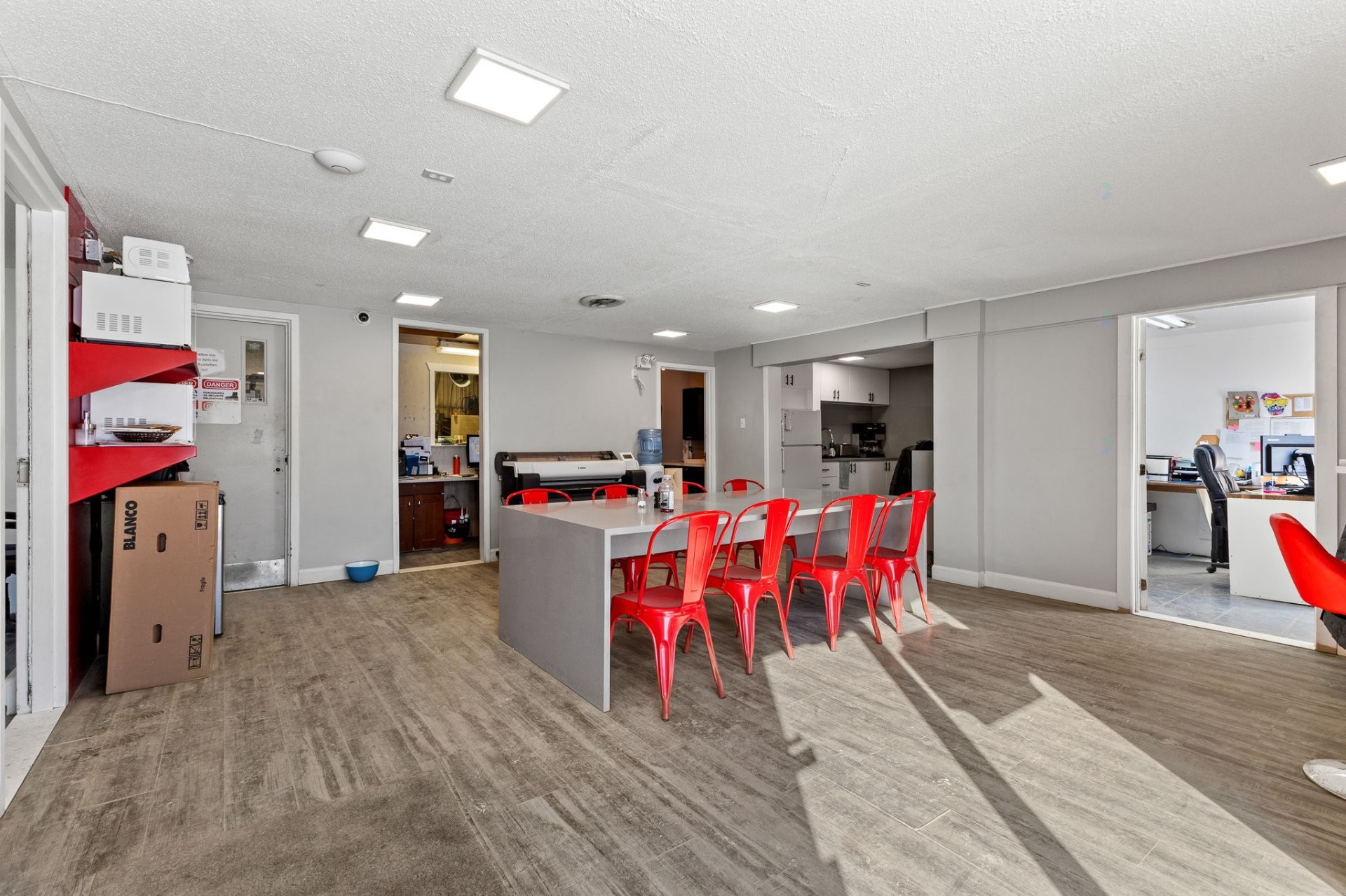 









183


Boul. de l'Aéroport

,
Gatineau (Gatineau),




QC
J8R3X2

