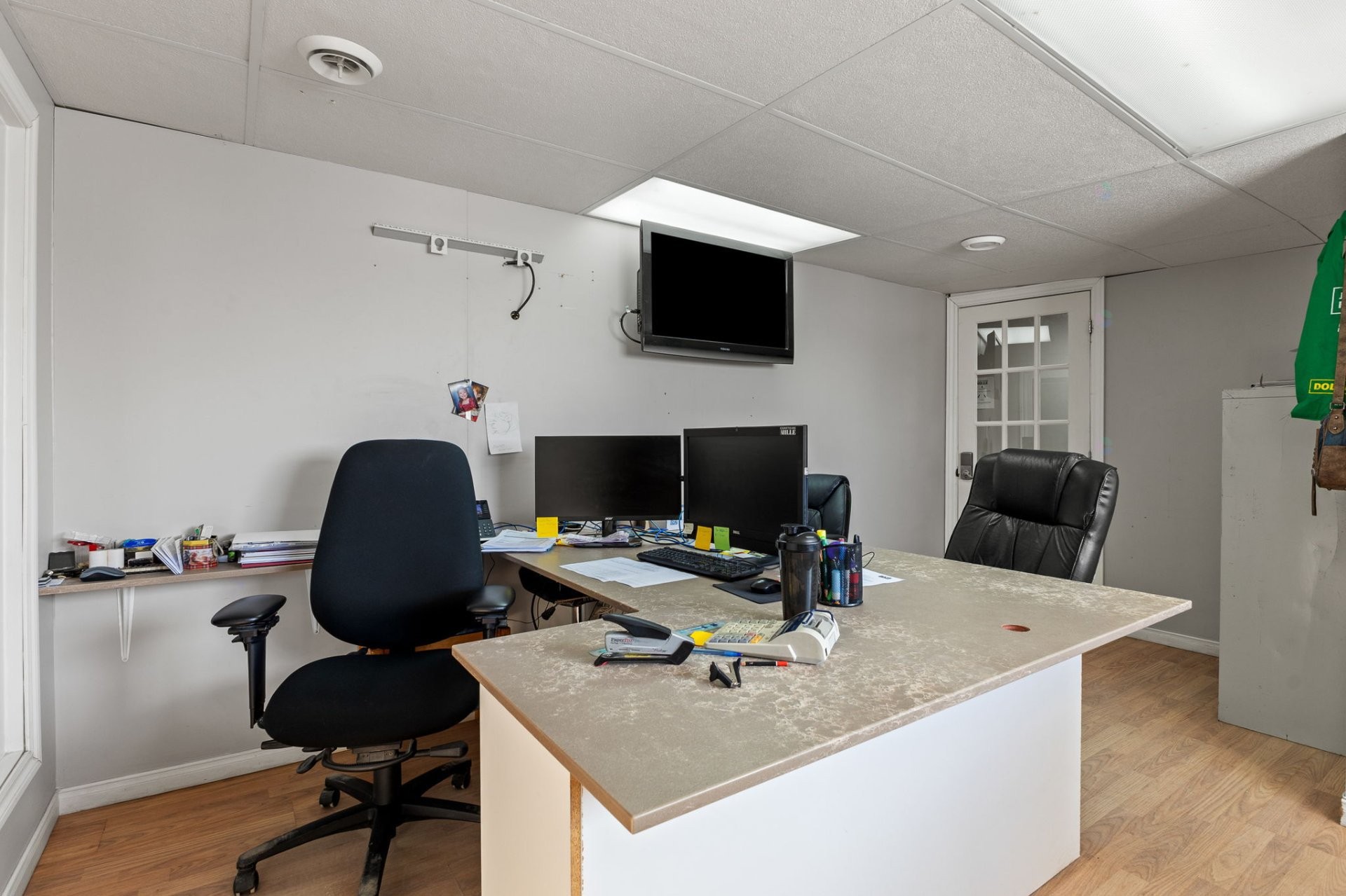 









183


Boul. de l'Aéroport

,
Gatineau (Gatineau),




QC
J8R3X2

