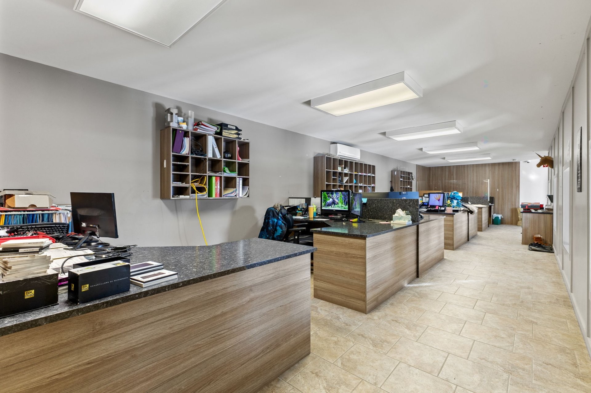 









183


Boul. de l'Aéroport

,
Gatineau (Gatineau),




QC
J8R3X2

