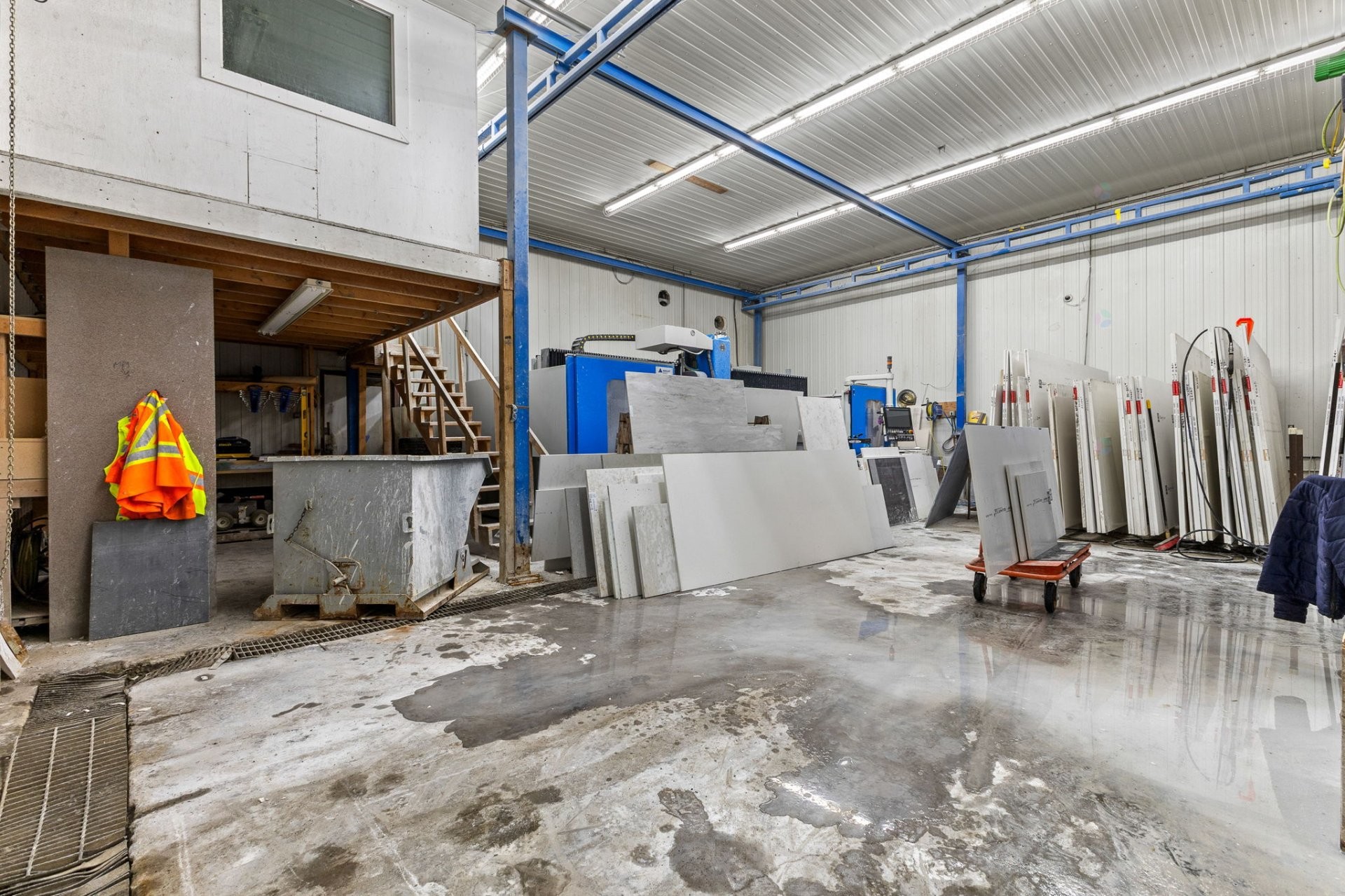 









183


Boul. de l'Aéroport

,
Gatineau (Gatineau),




QC
J8R3X2

