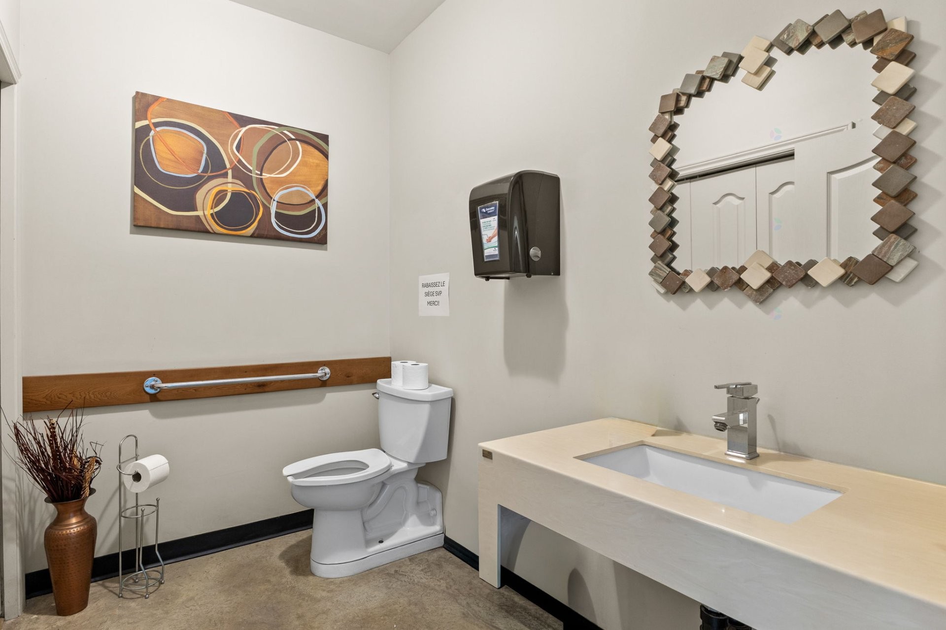 









183


Boul. de l'Aéroport

,
Gatineau (Gatineau),




QC
J8R3X2

