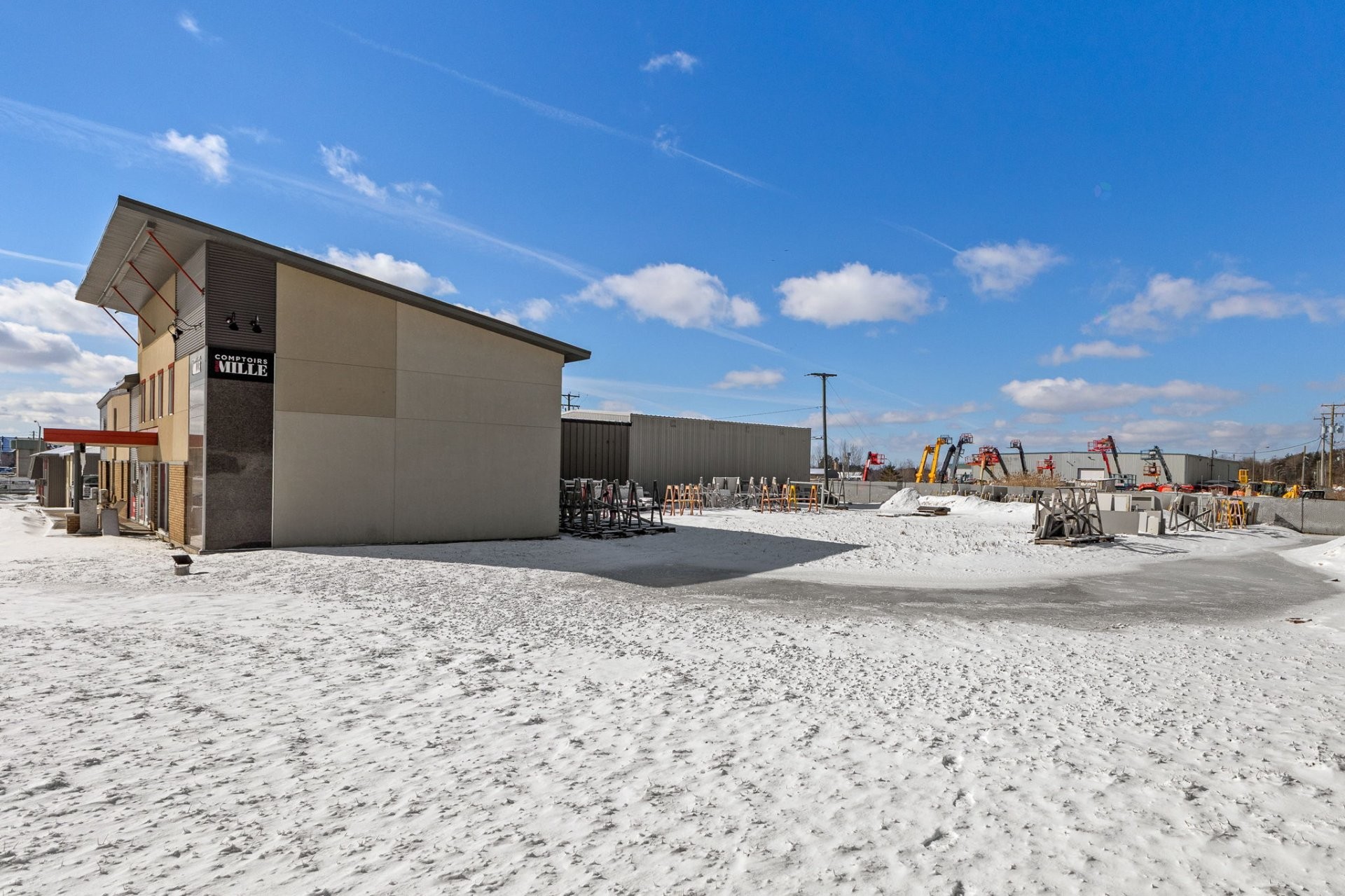 









183


Boul. de l'Aéroport

,
Gatineau (Gatineau),




QC
J8R3X2

