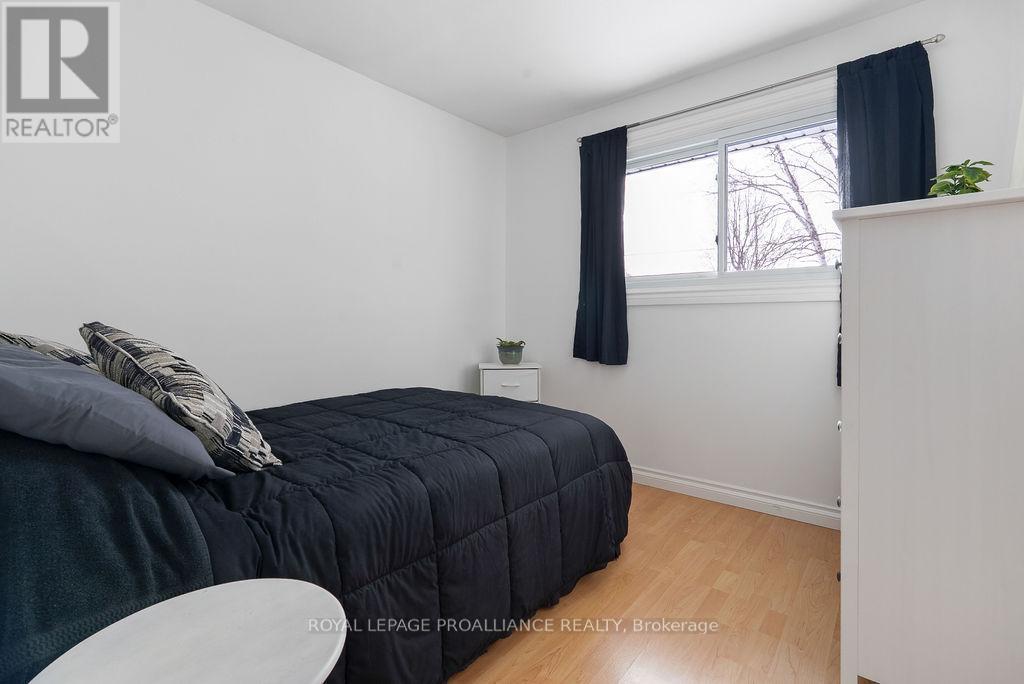 












202 HUNTINGWOOD DRIVE

,
Quinte West (Sidney Ward),




Ontario
K8N4Z5

