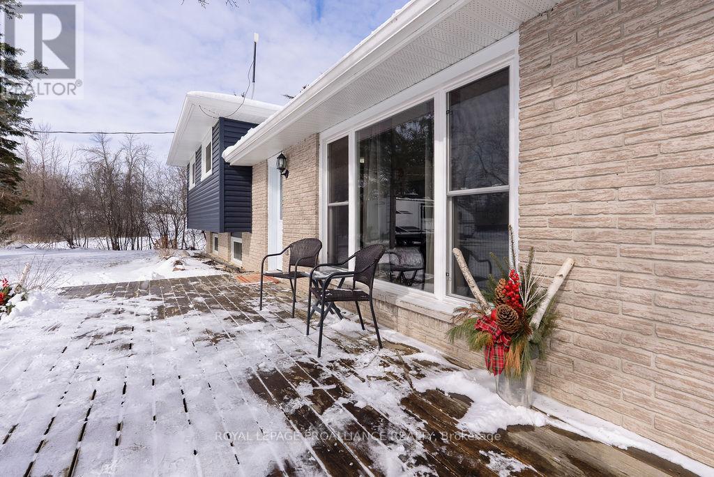 












202 HUNTINGWOOD DRIVE

,
Quinte West (Sidney Ward),




Ontario
K8N4Z5

