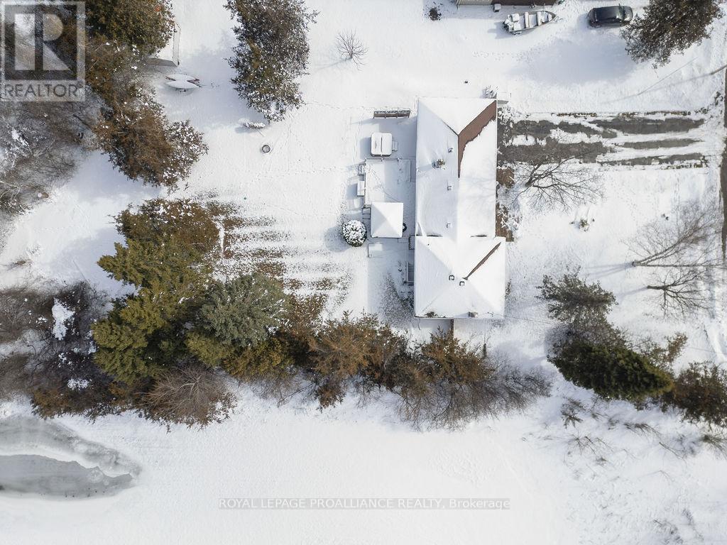 












202 HUNTINGWOOD DRIVE

,
Quinte West (Sidney Ward),




Ontario
K8N4Z5

