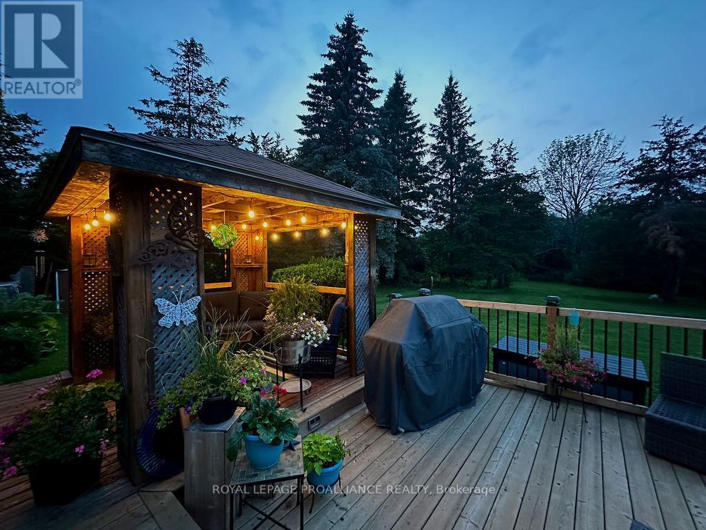 












202 HUNTINGWOOD DRIVE

,
Quinte West (Sidney Ward),




Ontario
K8N4Z5

