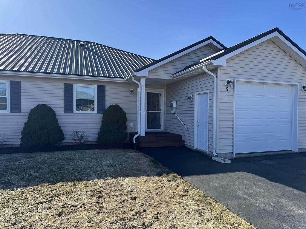 












5 Chelsea Court

,
Bible Hill,




NS
B2N 0A3

