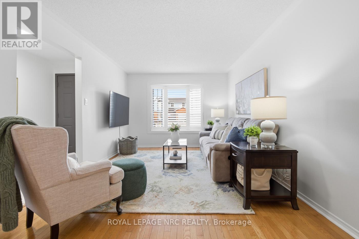 












15 HICKORY COURT

,
Welland (N. Welland),




Ontario
L3C6S9

