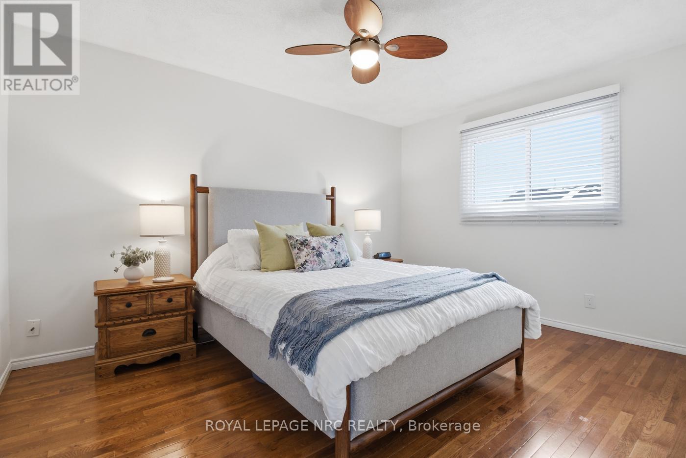 












15 HICKORY COURT

,
Welland (N. Welland),




Ontario
L3C6S9

