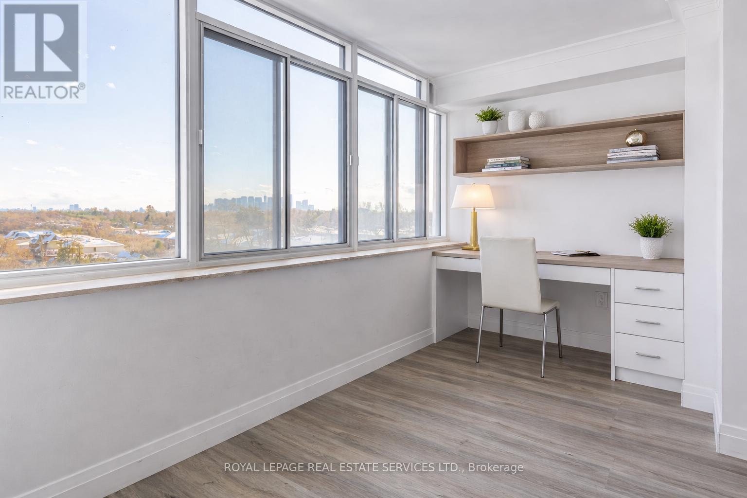 












706 - 3000 BATHURST STREET

,
Toronto,




Ontario
M6B3B4

